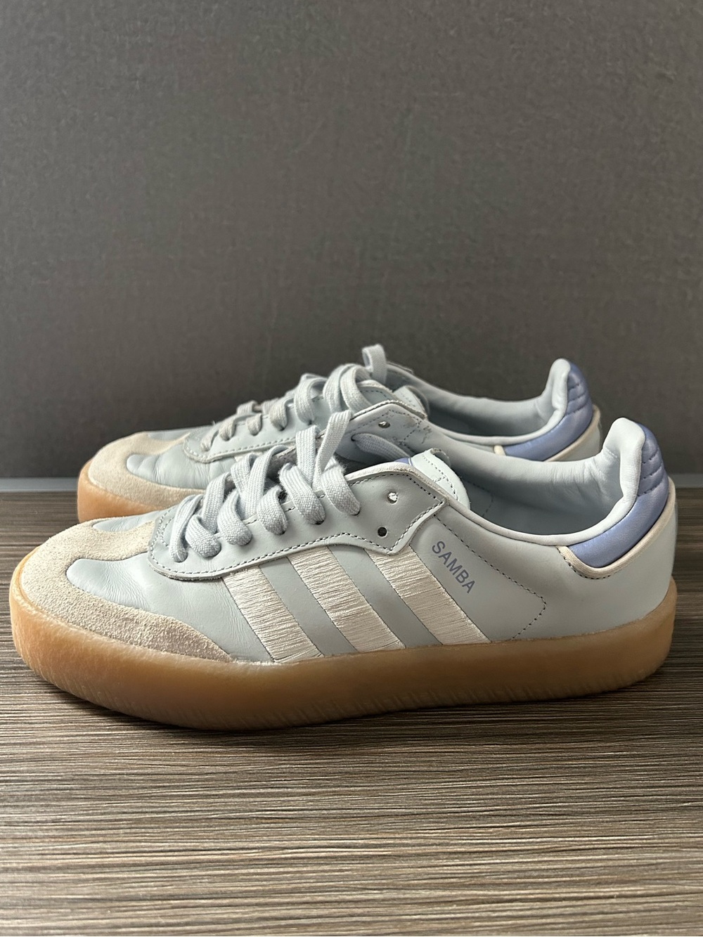 Adidas originals Women's SAMBAE Sneakers Halo Blue GUM suede IG1953 Size 8